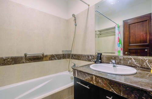 Permata Hijau Apartment | Fancy And Classic Studio Room At Bellezza Apartment