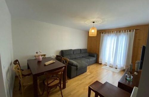 Castiello de Jaca Apartment | Fantástico Apartamento con jardín en Castiello de Jaca VUT HU-20-007