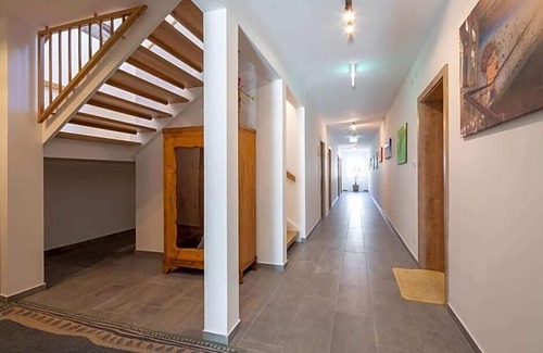 Kremsmuenster Apartment | FarawayHomes Studios Kremsmünster