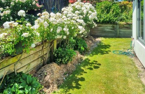 Wanaka House | Farm Cottage Charm