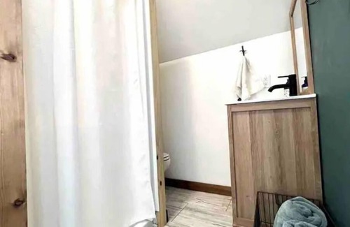 Concord Apartment | Farmhouse Studio Retreat