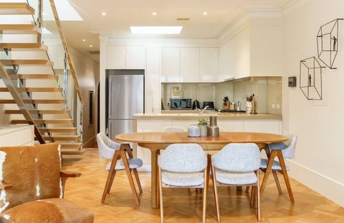 Carlton South Apartment | Farrah - Designer, Three Bedroom Carlton Residence