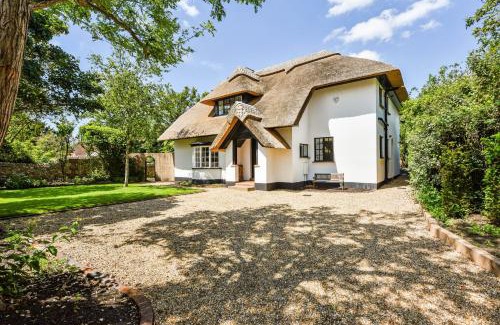 West Wittering House | Farthings - large cottage with pool