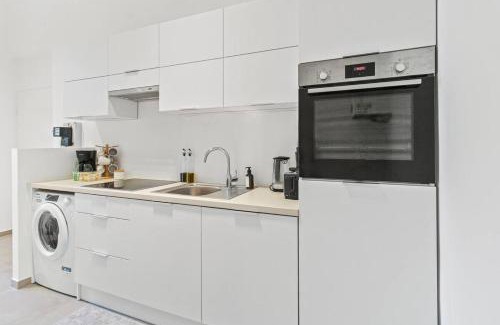 Erdberg Apartment | Fast Wifi I 4 min to U3 Zipperer Straße