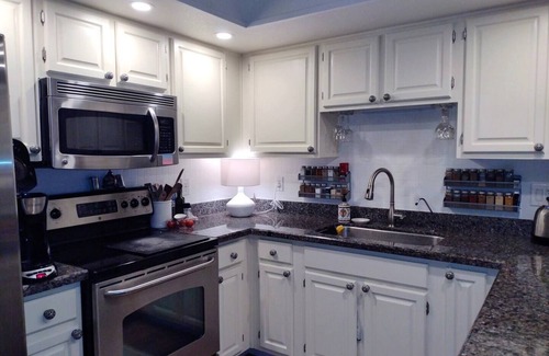 Central Scottsdale Condo | February in the desert. Charming 1-bedroom condo in delightful Scottsdale