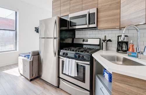 River West Apartment | Feel Comfy And Cozy At This Lovely Chi-town Home Away From Home - 747 Lofts Cabin 308 by RedAwning