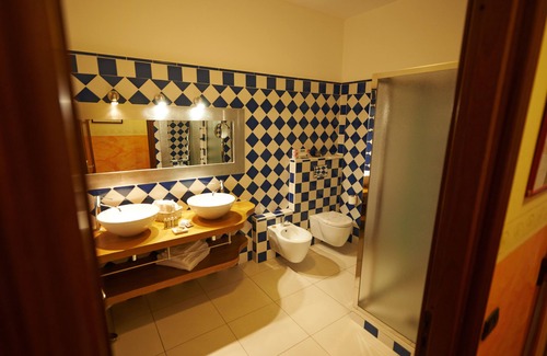 Monforte d'Alba Hotel | Felicin - Albergo Giardino Dimora Storica