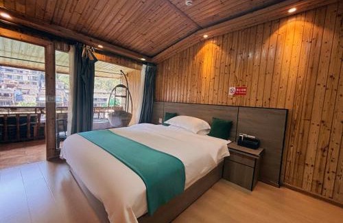 Fenghuang Hotel | Fenghuang Ancient Town Fuyuan Riverside Homestay