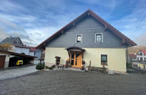 Fehrenbach House | Ferienhaus Chalet zur Werraquelle