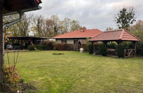 Tassdorf House | Ferienhaus Feldblick mit Kamin für 15 Personen