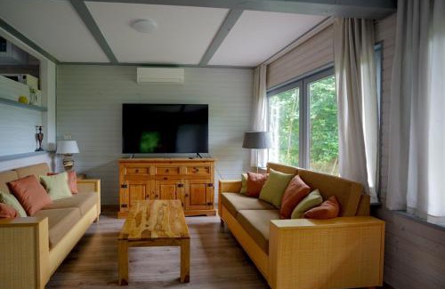 Seepark Kirchheim House | Ferienhaus "Schmetterling" am See im Bergland