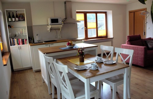 Hilzingen Apartment | Ferienwohnung in Altem Gutshaus