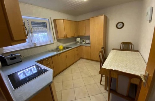 Oggersheim Apartment | Ferienwohnung Suhad