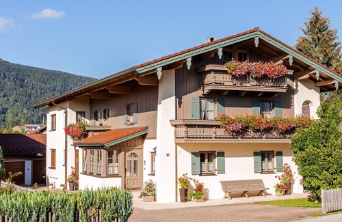 Kreuzfeld Apartment | Ferienwohnung 1 für 2 Personen mit Balkon, 47 m²