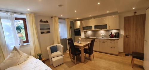 Vogtareuth Apartment | Ferienwohnung 1 Rinser mittig in Vogtareuth