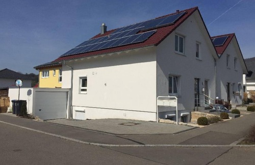 Dettingen an der Erms Apartment | Ferienwohnung, 48qm, 1 Wohn-/Schlafzimmer, max. 2 Erwachsene und 1 Kind