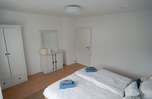 Petersberg Apartment | Ferienwohnung am Park