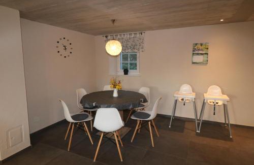 Edingen Apartment | Ferienwohnung Am Pfaffenderbach