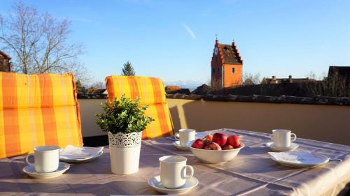 Meersburg Apartment | Ferienwohnung Am Roten Turm