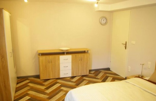 Sugenheim Apartment | Ferienwohnung Am Steigerwaldrand im Grünen in ruhiger Lage