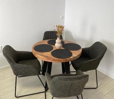 Kohlscheid Apartment | Ferienwohnung Amstelbach - Nähe CHIO Aachen