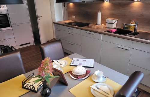 Langenschwarz Apartment | Ferienwohnung/app. für 4 Gäste mit 90m² in Burghaun