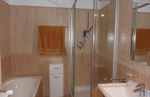 Velden am Worther See Apartment | Ferienwohnung Blick am Mittagskogel
