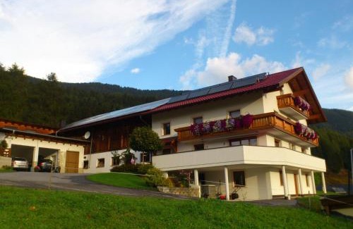 Wenns House | Ferienwohnung Berghof Pixner