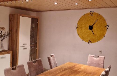 Zeiskam House | Ferienwohnung Blumenshein bei Speyer Karlsruhe Familienfreundlich 5 Pers