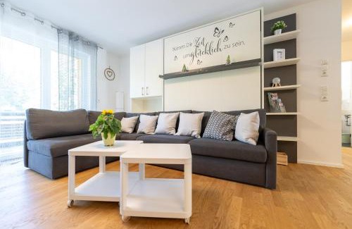 Feldberg House | Ferienwohnung BUTTERBLUME, Feldberg - Haus Wiesenquelle