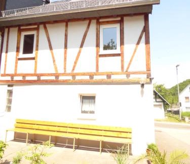 Siesbach Apartment | Ferienwohnung Dasch, bei Idar-Oberstein im Nationalpark Hunsrück-Hochwald