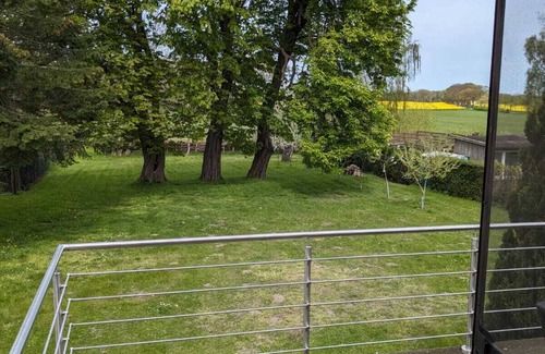 Neuenkirchen Apartment | Ferienwohnung Gartenblick auf Rügen, Ruhige Lage am Boddenhaustierfreundlich