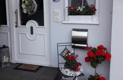 Unterschneidheim Apartment | Ferienwohnung Gogelhopf EG
