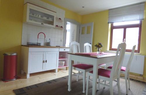 Naumburg Apartment | Ferienwohnung Högel Großjena