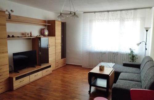 Kreuzebra Apartment | Ferienwohnung Hohenberg