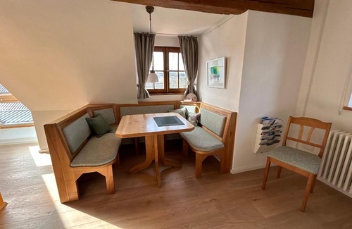 Salem Apartment | Ferienwohnung Hornauer