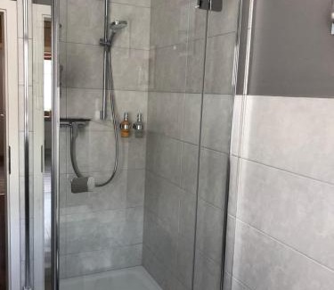 Historic Downtown Apartment | Ferienwohnung Joanna mit Burgblick