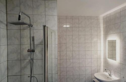 Lug Apartment | Ferienwohnung Lug