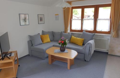 Burgberg Apartment | Ferienwohnung Miesbeck