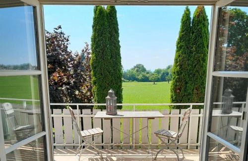 Wasserburg Apartment | Ferienwohnung mit Klavier Bodensee