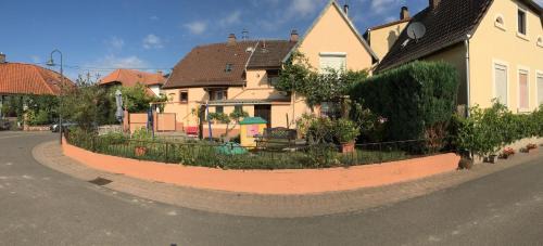 Burrweiler Apartment | Ferienwohnung Südpfalzblick