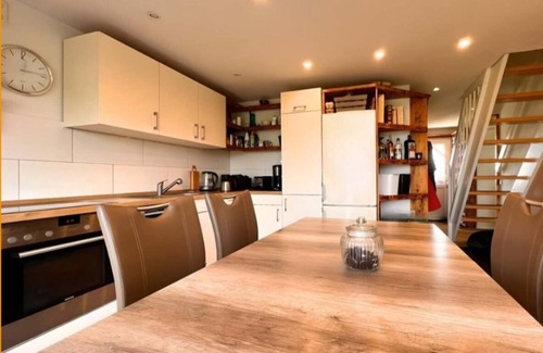 Dobin am See Cabin | Ferienwohnung Seeblick