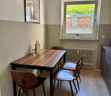 Coburg Apartment | Ferienwohnung "Sorgenfrei" in Coburg ! - im EG mit Privatparkplatz & Balkon
