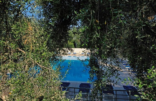 Mattinata House | Ferienwohnung "ulivo" mit Pool und Privatstrand