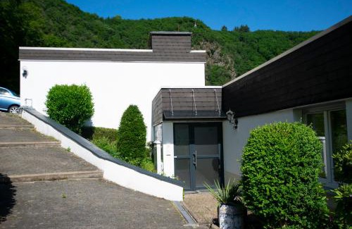 Bad Bertrich Apartment | Ferienwohnung Villa Abrioux am Park