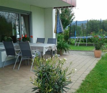 Lippertsreute Apartment | Ferienwohnung Wiesengrund