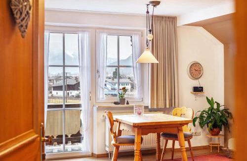 Muhldorfl Apartment | Ferienwohnung Zugspitzblick