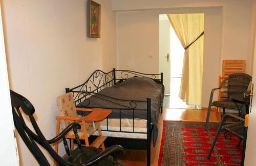 Neuburxdorf Apartment | Ferienwohnung "Zur Alten Schule" Neuburxdorf