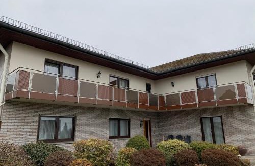 Straßenhaus Apartment | Ferienwohnungjahrsfeld