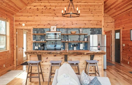 McArthur Cabin | Fern Haven A Modern Take on Hocking Hills Cabins